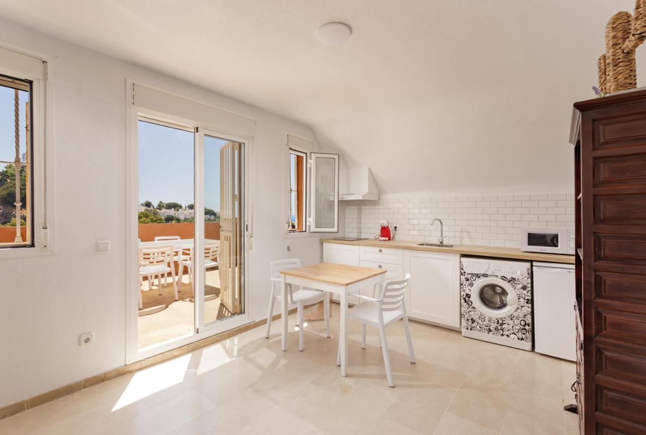 Fresh Penthouse Apartment With Great Sea Views カサーレス エクステリア 写真