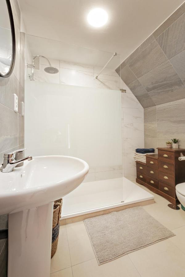 Fresh Penthouse Apartment With Great Sea Views カサーレス エクステリア 写真